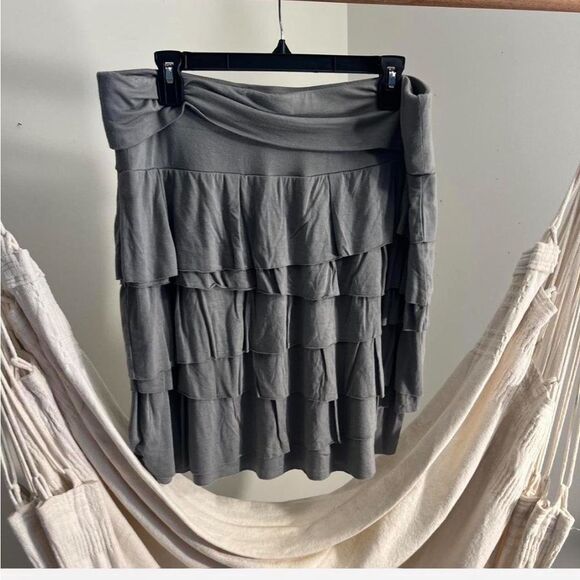 Ann Taylor LOFT Y2K Petite Grey Mini Skirt – Size L - Picture 4 of 4